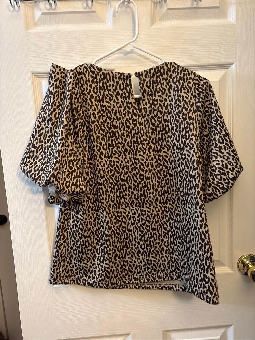 THML Leopard Print Puff Sleeve Blouse in Tan and Black - Picture 3 of 5